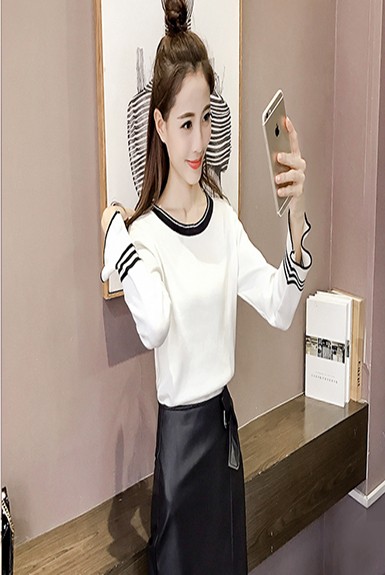 Áo len tay dài viền hình mũi tên đi xuống