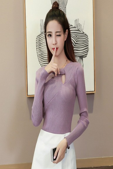 Áo len tay dài khoét giọt nước ở ngực dễ thương