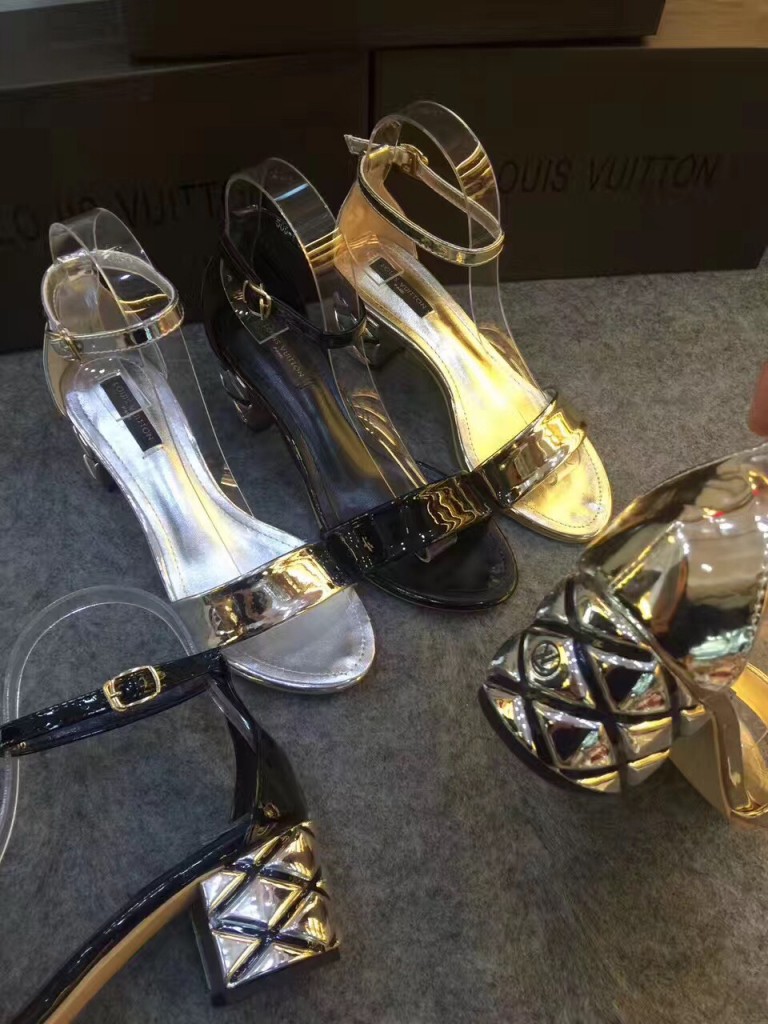 Giày cao gót louis