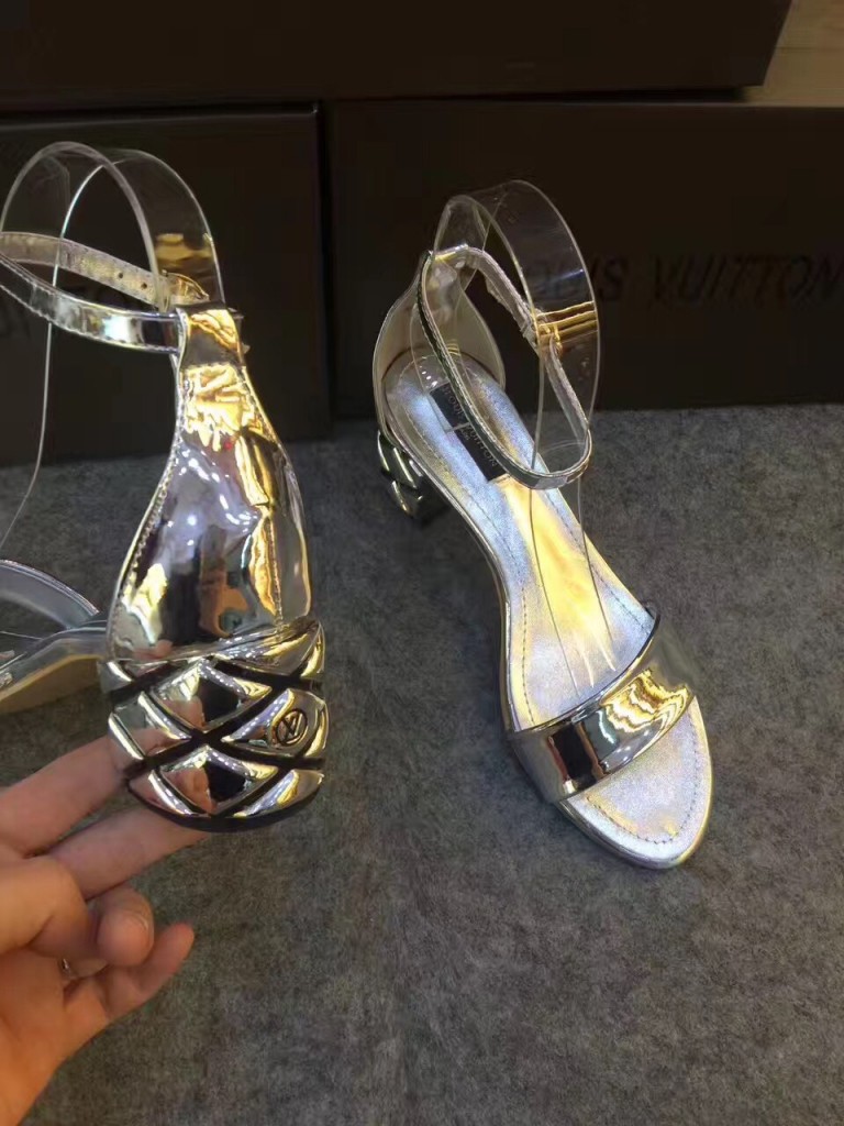 Giày cao gót louis