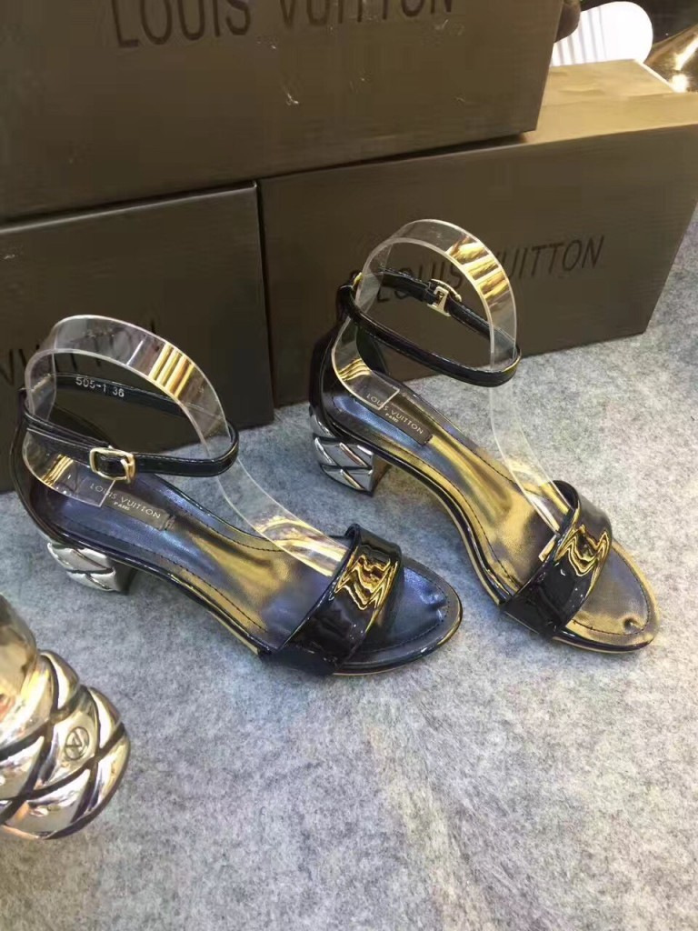 Giày cao gót louis