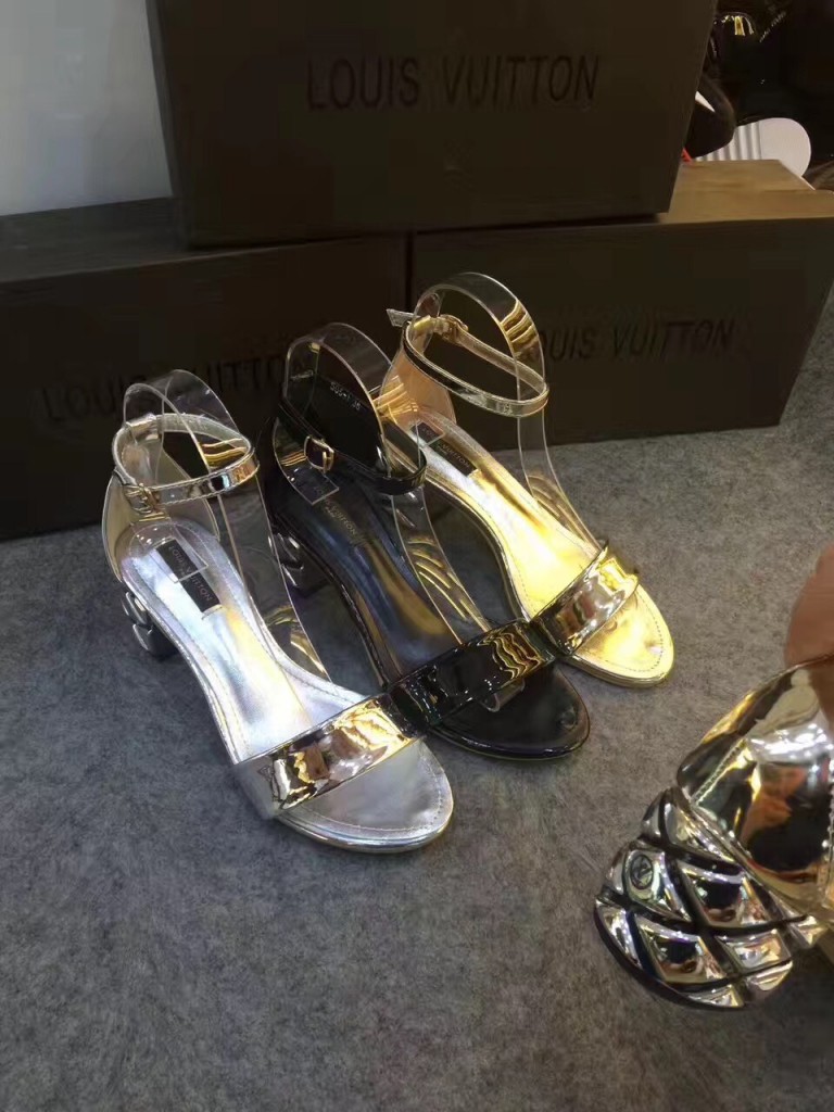 Giày cao gót louis