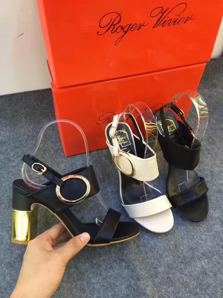 Giày cao gót roger