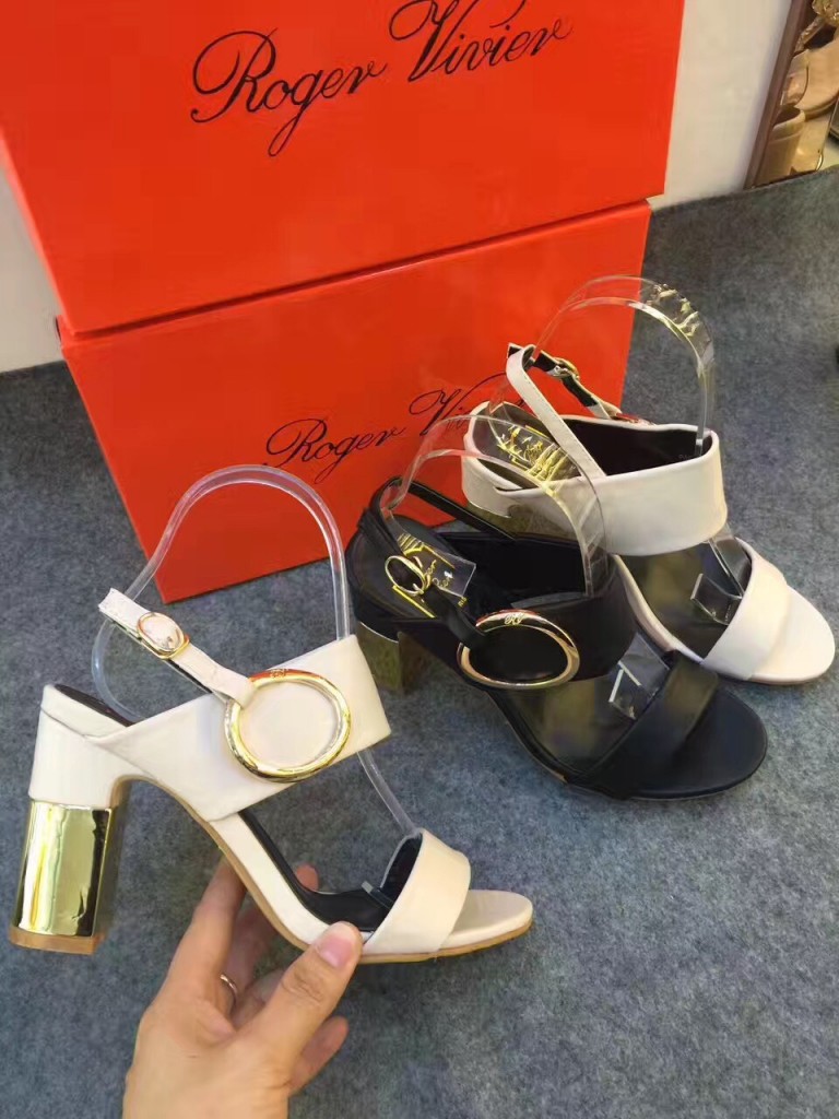 Giày cao gót roger