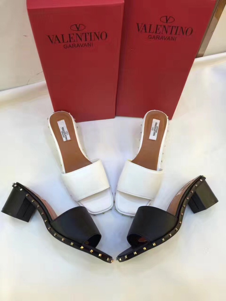 Giày cao gót valentino