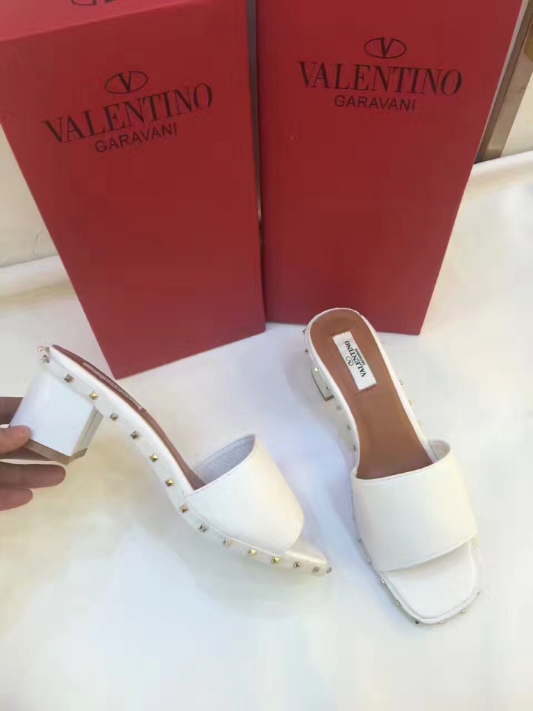 Giày cao gót valentino