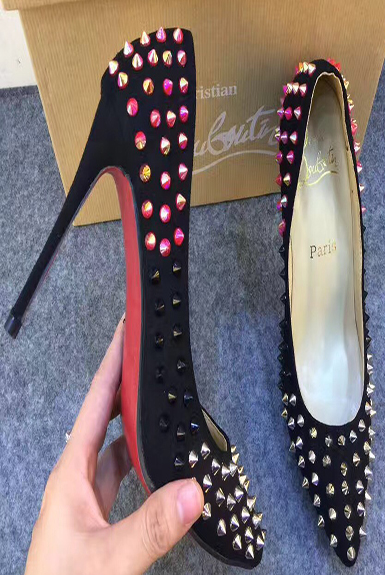 Guốc cao gót đính đinh Christian louboutin