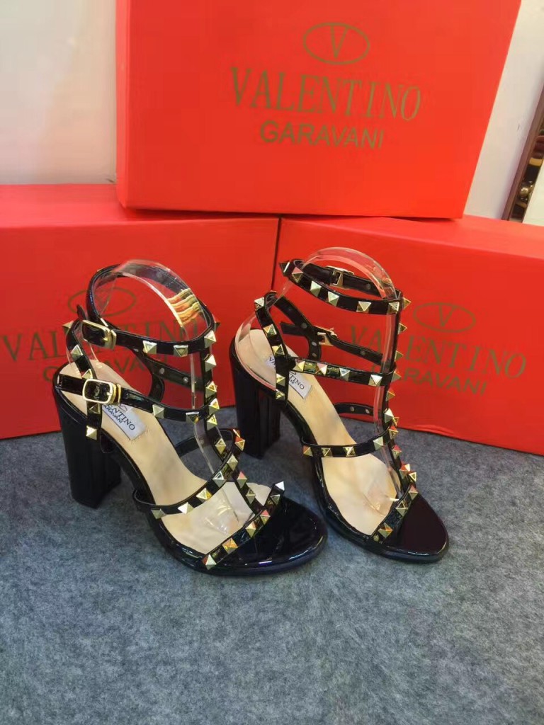 Guốc cao gót Valentino