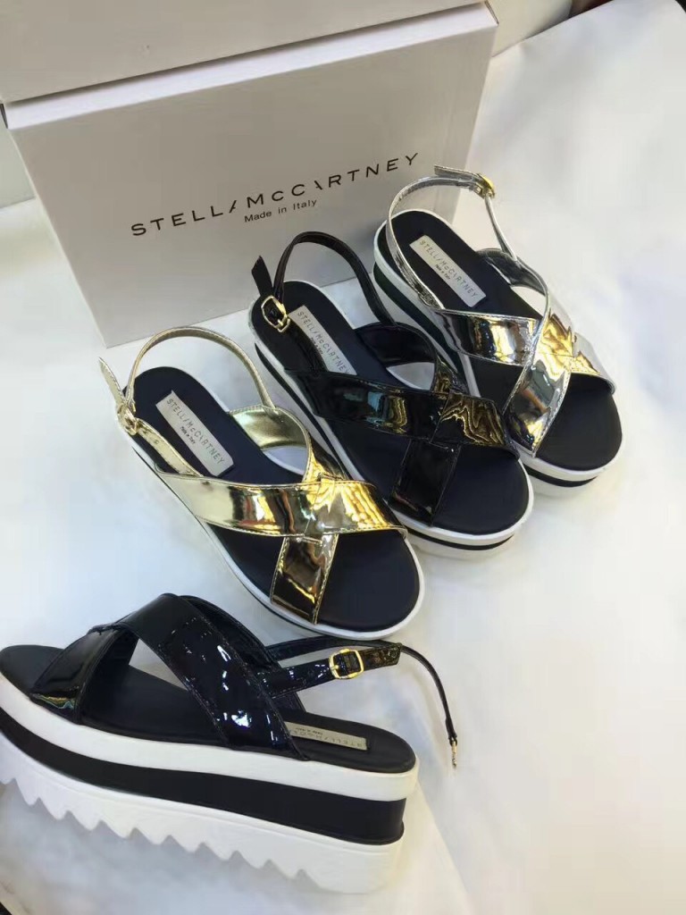 Guốc đế xuồng chéo dây