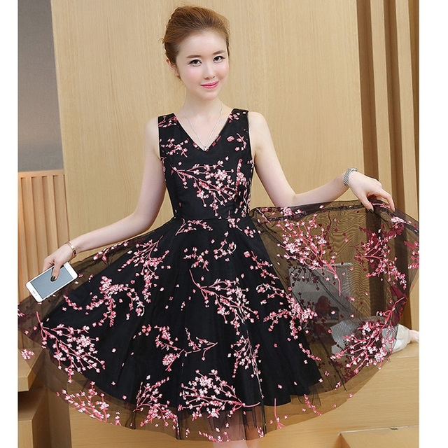 Đầm ren lưới họa tiết cao cấp