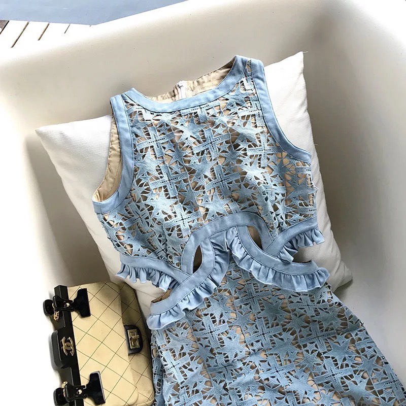 Đầm ôm body ren chéo