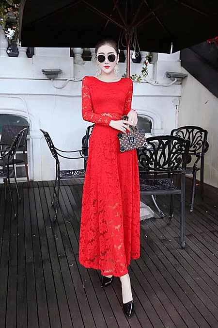 Đầm dự tiệc ren xòe sang trọng