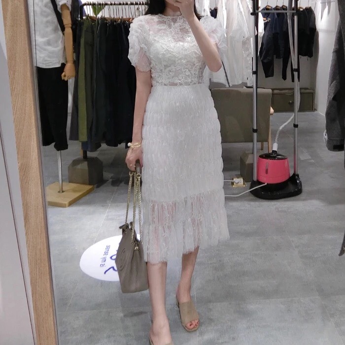 Đầm ôm body ren bèo kim tuyến