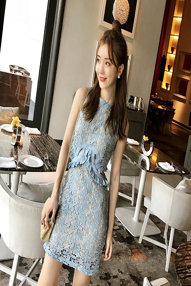 Đầm ôm body ren chéo Đầm ôm body ren chéo