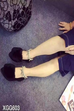 Giày búp bê đế bệt đính lông Giày búp bê đế bệt đính lông