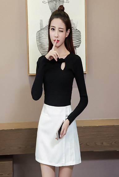 Áo len tay dài khoét giọt nước ở ngực dể thương Áo len tay dài khoét giọt nước ở ngực dể thương