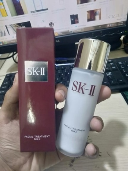 Sữa dưỡng da  Laneige Essential Power Skin Refiner Light (200ml) Sữa dưỡng da  Laneige Essential Power Skin Refiner Light (200ml)