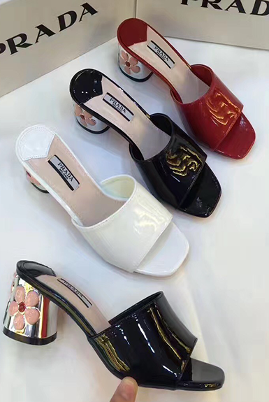 Dép đế vuông prada đủ màu  Dép đế vuông prada đủ màu