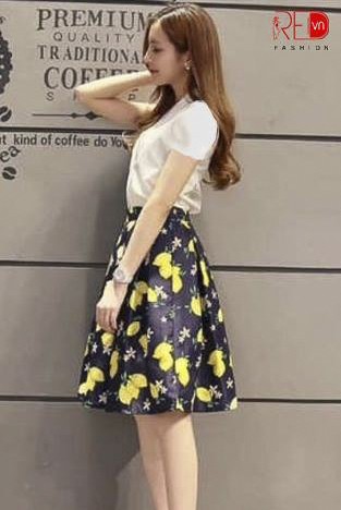 Set bộ công sở áo trắng chân váy xòe in hình cô gái dễ thương