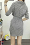 Đầm công sở yếm kèm áo khoác sơ mi bên ngoài Đầm công sở yếm kèm áo khoác sơ mi bên ngoài