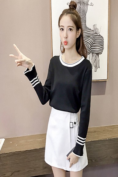 Áo len tay dài viền hình mũi tên đi xuống Áo len tay dài viền hình mũi tên đi xuống