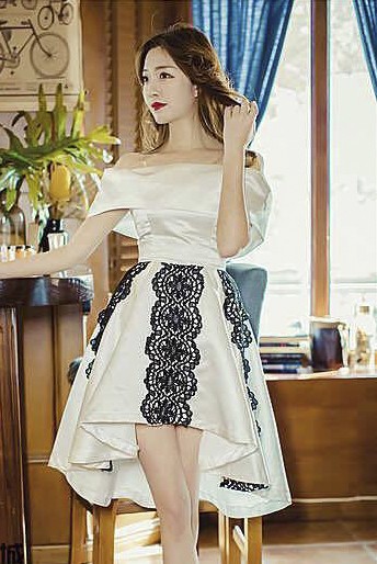 Đầm dự tiệc nữ đuôi tôm rớt vai nữ tính Đầm dự tiệc nữ đuôi tôm rớt vai nữ tính