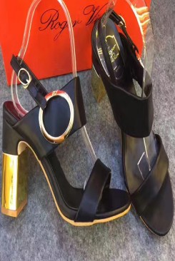 Giày cao gót roger